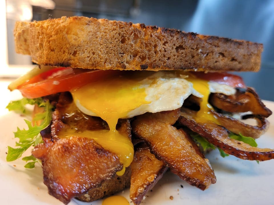 a picture of a blt with eggs