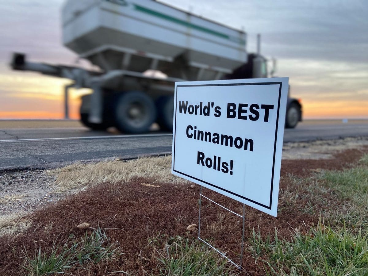 World’s best cinnamon rolls sign outside of tekamah nebraska